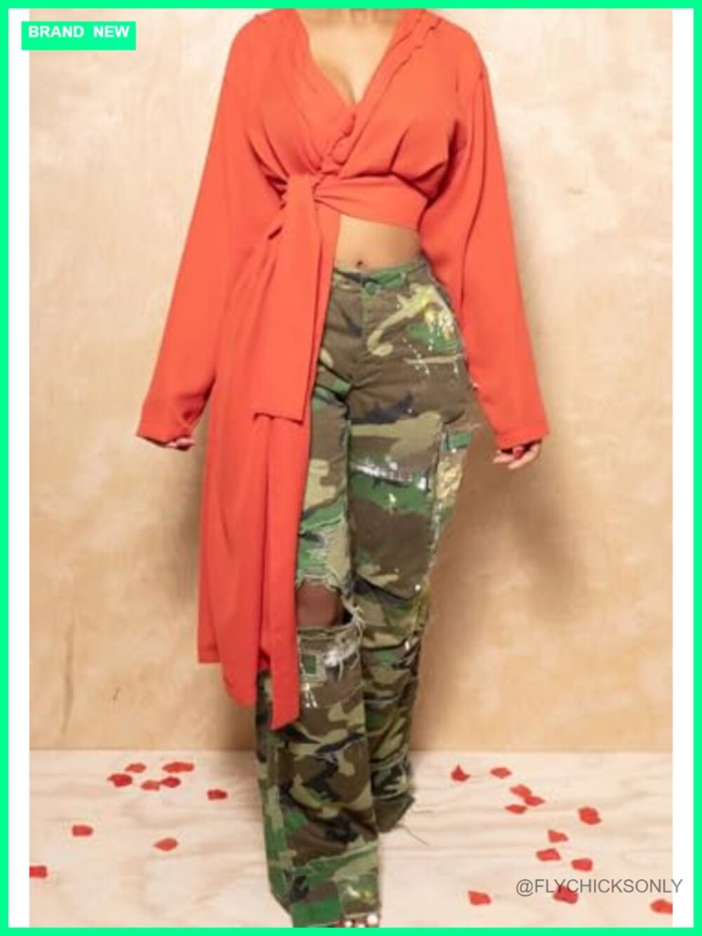 Distressed Camouflage Cargo Pants with Pockets High Rise Straight Leg - Picture 5 of 6